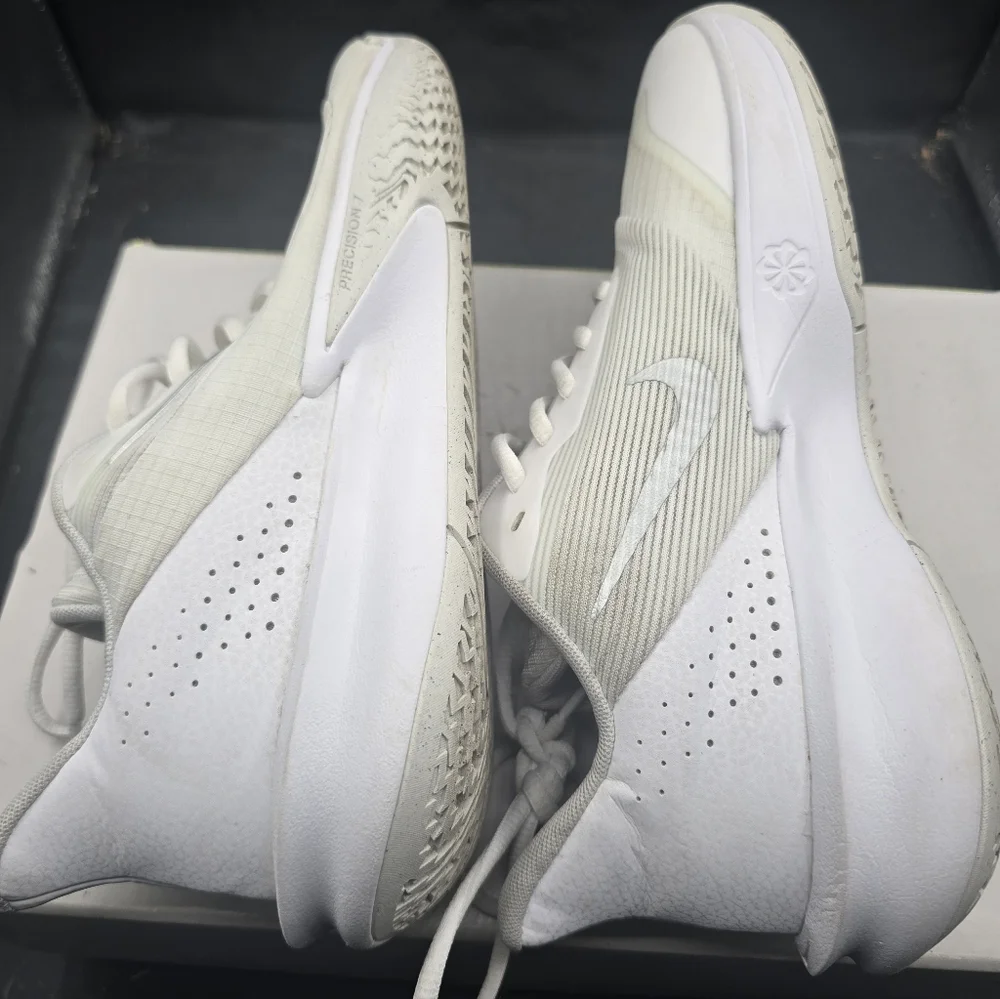 Nike‎ White Mesh Sneakers